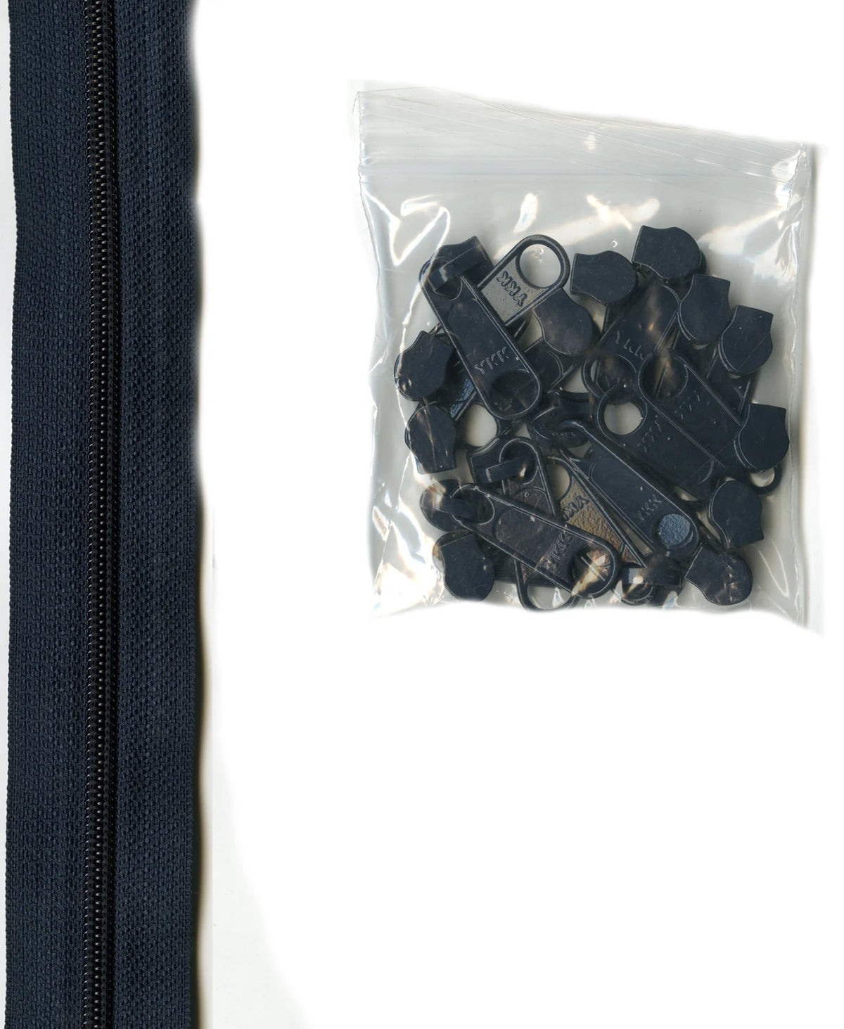 4 yards of 16mm #4.5 Zipper Chain and 16 Ex-Large Navy