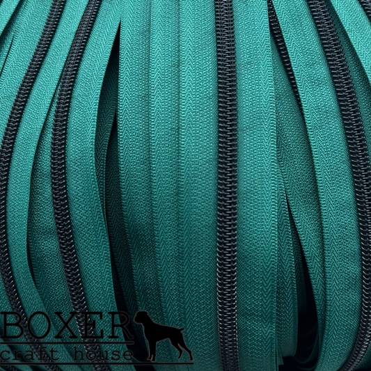 Nylon #5 Zipper - Matte Black Coil Forest Green Tape