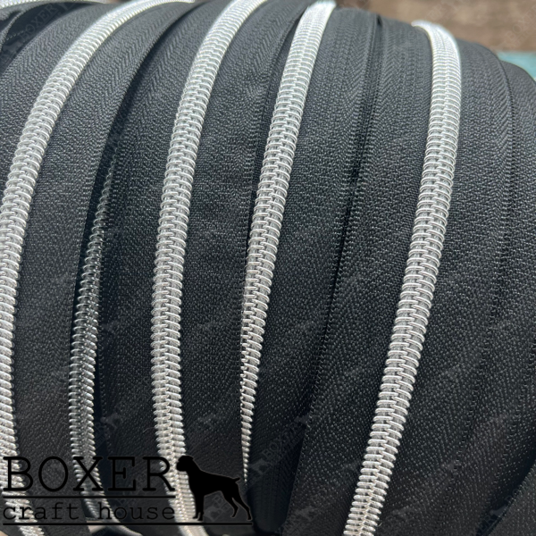 Nylon #5 Zipper - Silver Coil Black Tape 3 Yard