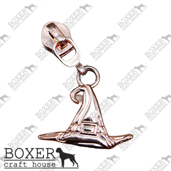 Witch Hat #5 Zipper Pull