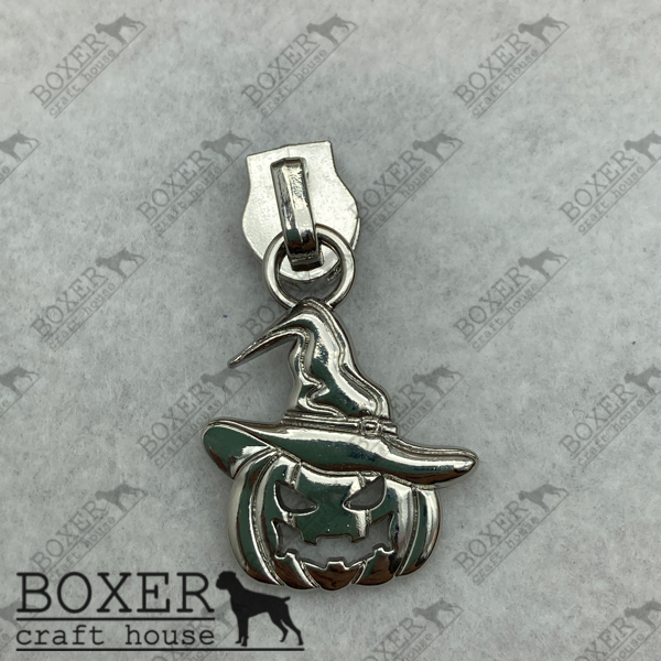 Enchanted Pumpkin #5 Zipper Pull