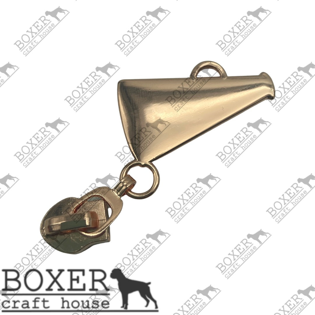 Megaphone #5 Zipper Pull