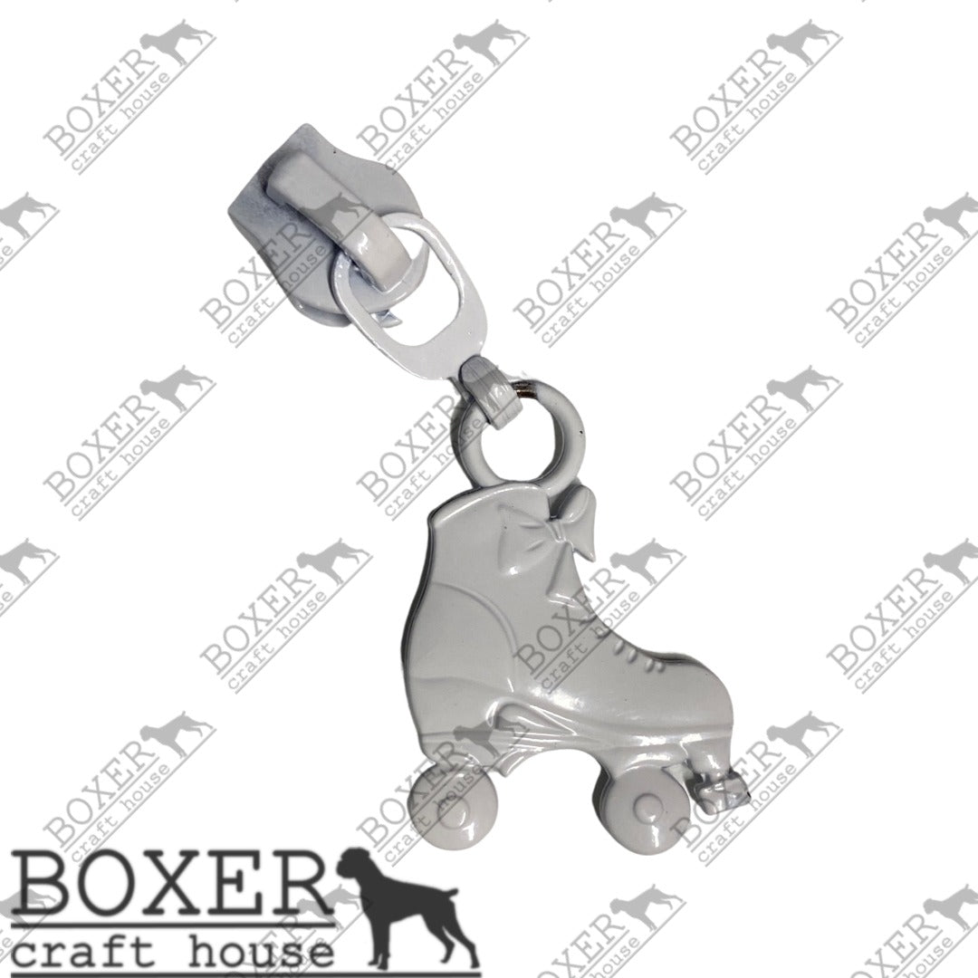 Roller Skate #5 Zipper Pull