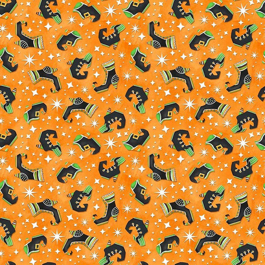 Shelly Comiskey of Simply Shelly Designs, Halloween Fabric, Cotton Fabric, Trick or Treat, This is Halloween, Night of Olde Salem Fabrics, Glow in the dark fabric, Quilters Cotton, Henry Glass Fabric , Spooky Characters, Black cats, Witch's hat, Witches hat, Haunted Houses, Double double toil and trouble, Glow Witch's Shoes