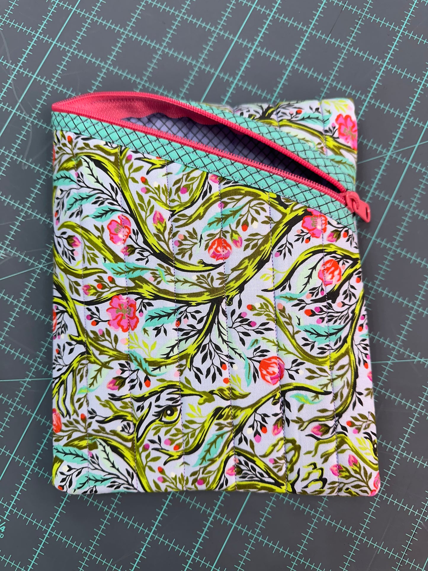 Hemingway Pouch with Julie - October 18th, 2025 9am - 12pm