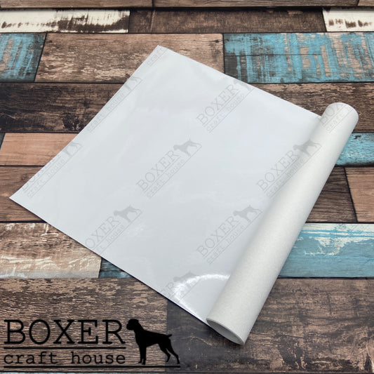 White Wet look, White Faux Leather, Embroidery Vinyl, Sewing Faux Leather, Wet Look, Vinyl, White Faux Leather, Bag makers faux leather, Boxer Craft House Faux Leather, USA company, Purse making material, Wet Look Material Quality Faux Leather, White Faux Leather